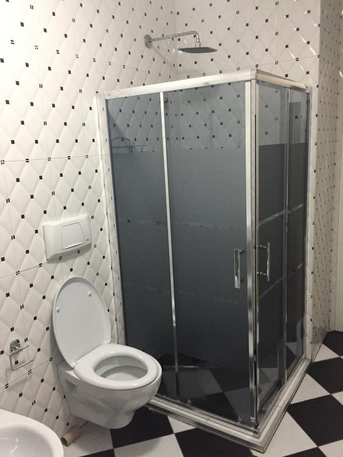 Living Hotel Tiranë Ngoại thất bức ảnh