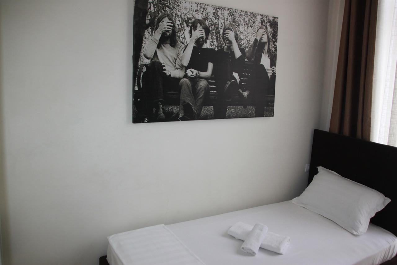 Living Hotel Tiranë Ngoại thất bức ảnh